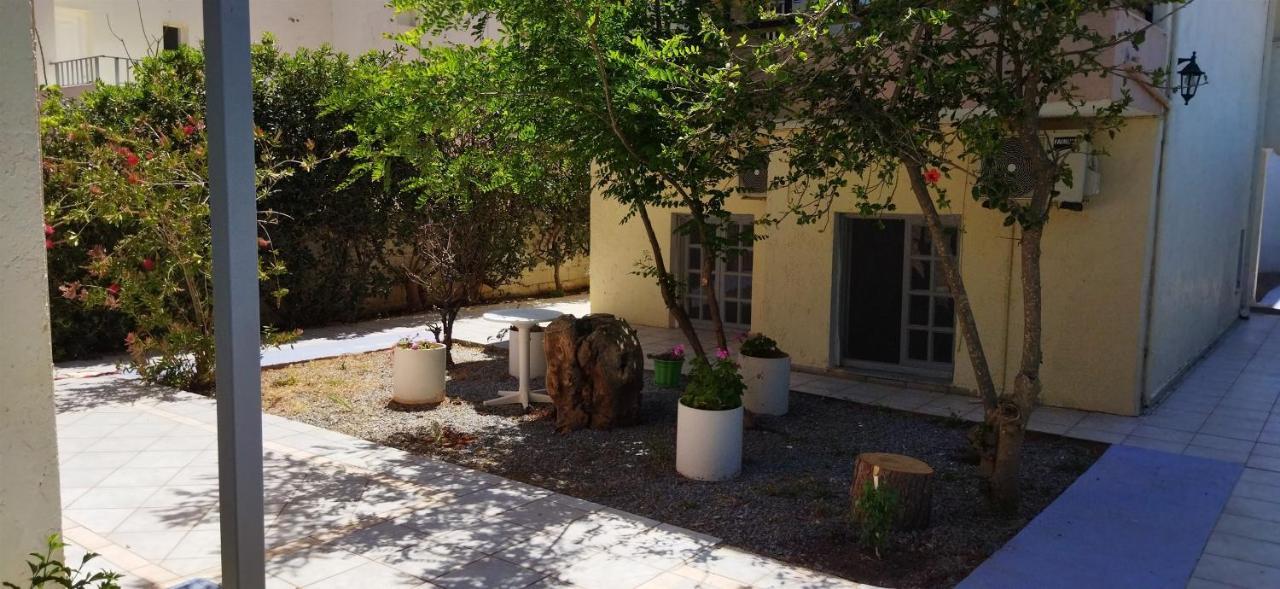 Cleo Rooms 250M From The Beach Malia  Bagian luar foto