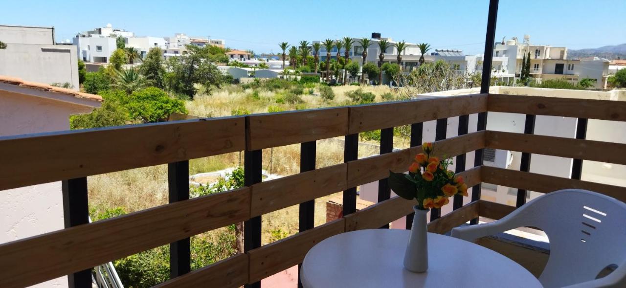 Cleo Rooms 250M From The Beach Malia  Bagian luar foto