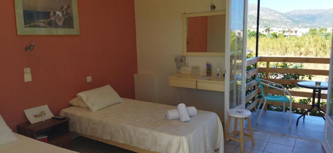Cleo Rooms 250M From The Beach Malia  Bagian luar foto
