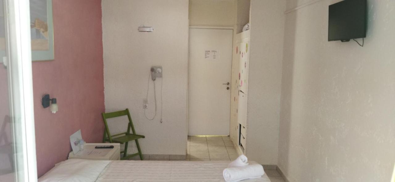 Cleo Rooms 250M From The Beach Malia  Bagian luar foto