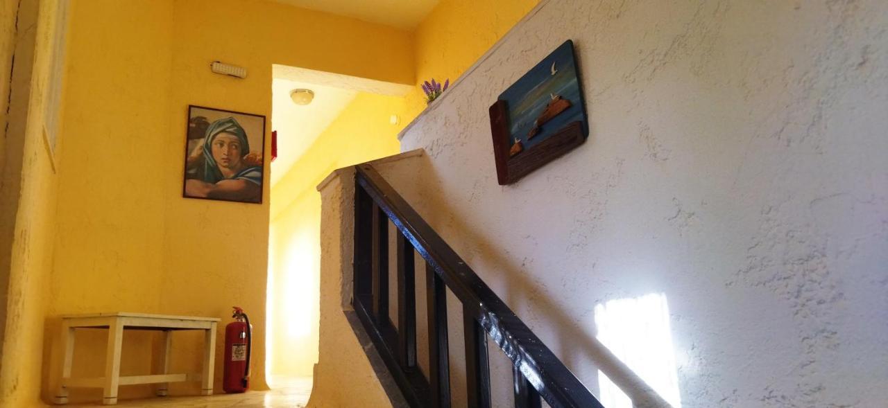 Cleo Rooms 250M From The Beach Malia  Bagian luar foto