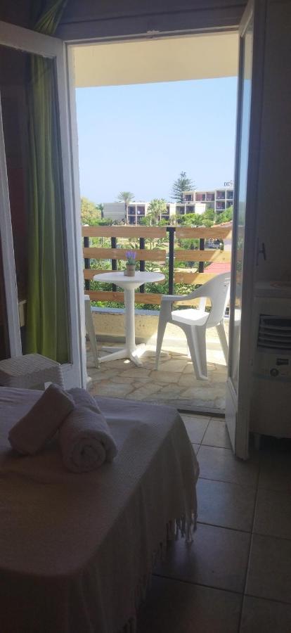 Cleo Rooms 250M From The Beach Malia  Bagian luar foto