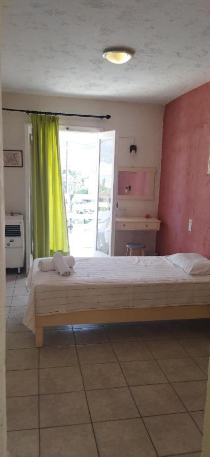 Cleo Rooms 250M From The Beach Malia  Bagian luar foto