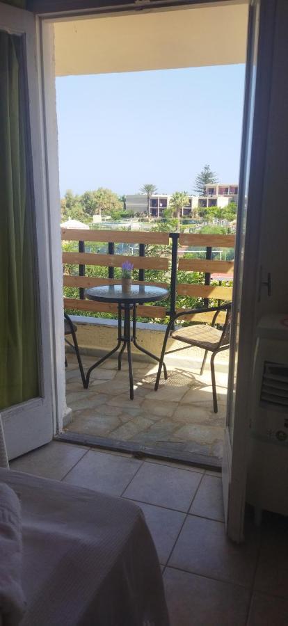 Cleo Rooms 250M From The Beach Malia  Bagian luar foto