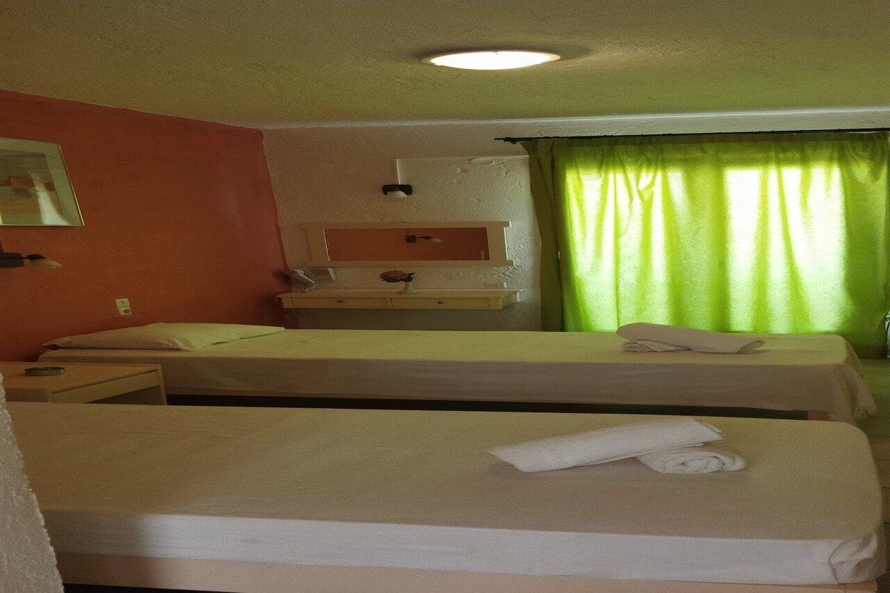 Cleo Rooms 250M From The Beach Malia  Bagian luar foto